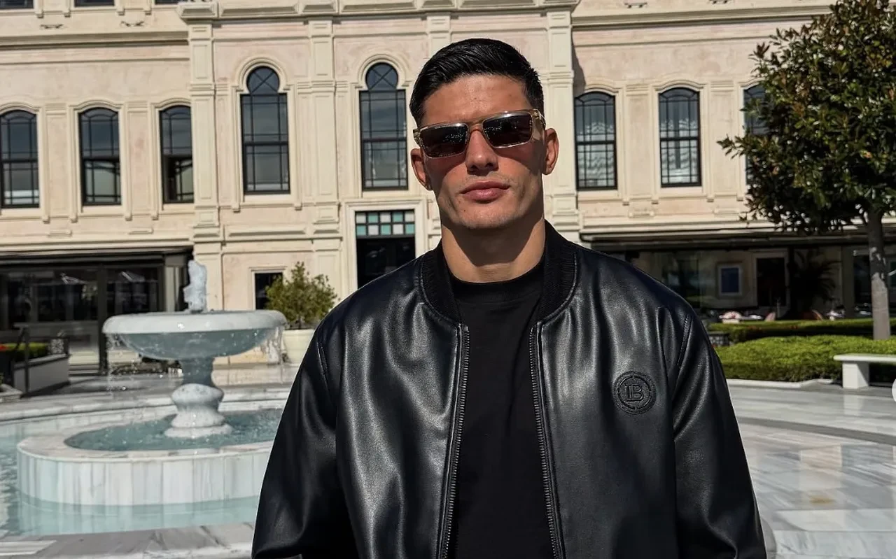 UFC'de Türkiye adına katılan İslam Dulatov nereli?