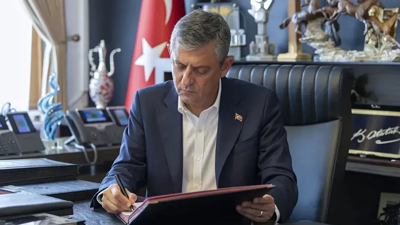 Yeni Parti için siyasilerden ilk tepkiler