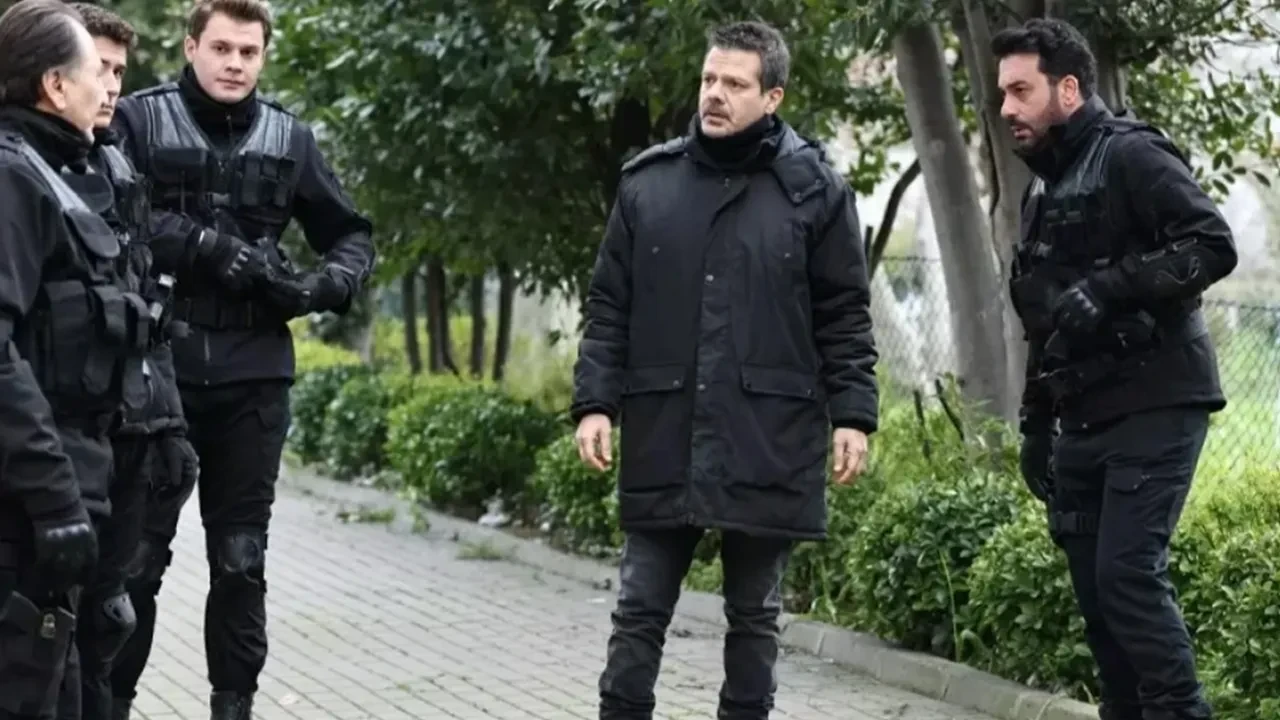 Arka Sokaklar'ın senaristi açıkladı! 20 sezonluk ekran macerası resmen bitti!