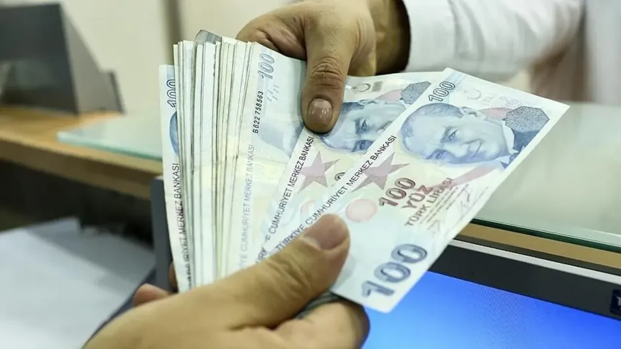Emekli maaş farkı ödemeleri ne zaman yatacak 2026? En düşük emekli maaşı 23 bin 552 TL oldu! 4A, 4B ve 4C ödeme takvimi