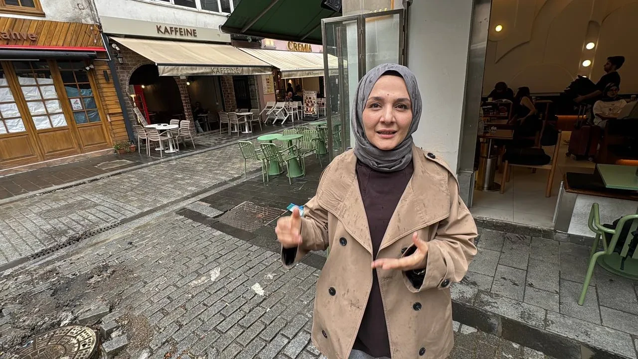 İstanbul'da sağanak hayatı felç etti! Üsküdar Gastronomi Sokağı sular altında kaldı