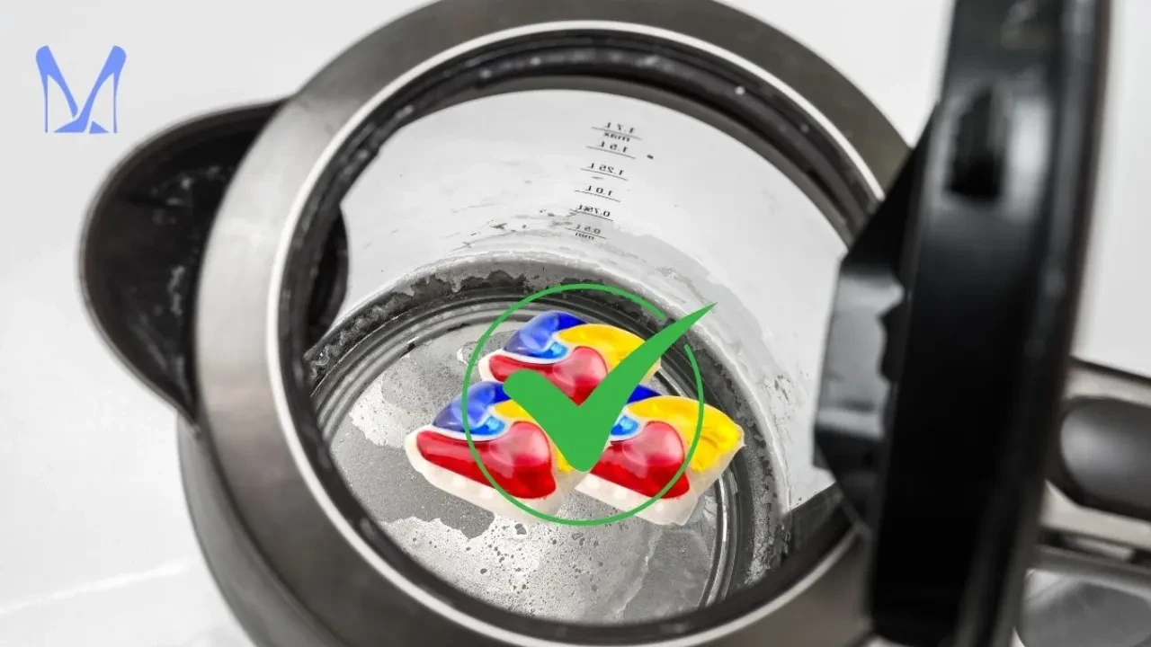 Kireçlenmiş çaydanlığımı gümüş gibi parlatıyorum! Tek malzeme ve 5 dakikada hallettim