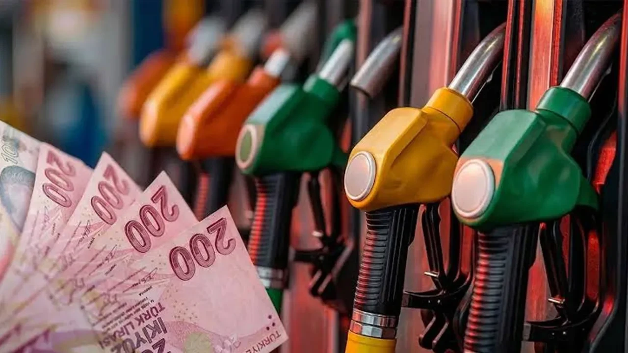 Motorine zam geldi! Tabelalar gece yarısı değişti: İşte yeni fiyatlar