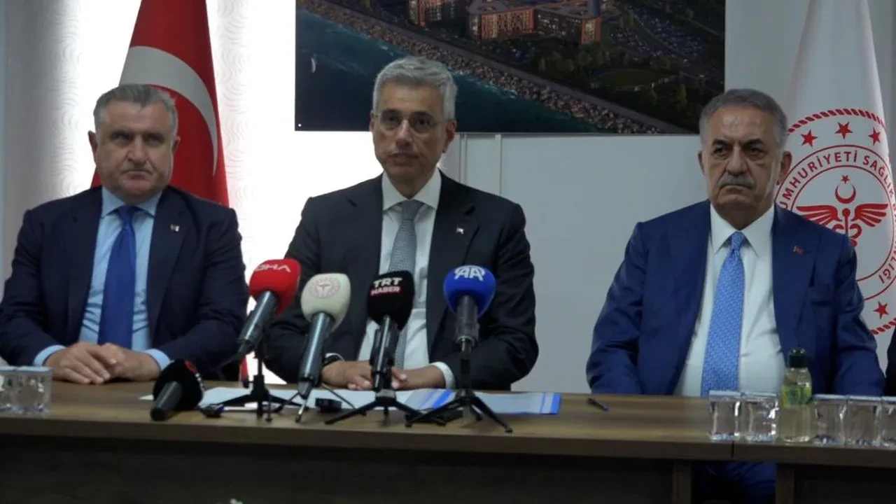 Sağlık Bakanı Kemal Memişoğlu Rize Şehir Hastanesi'nin hizmete gireceği tarihi açıkladı