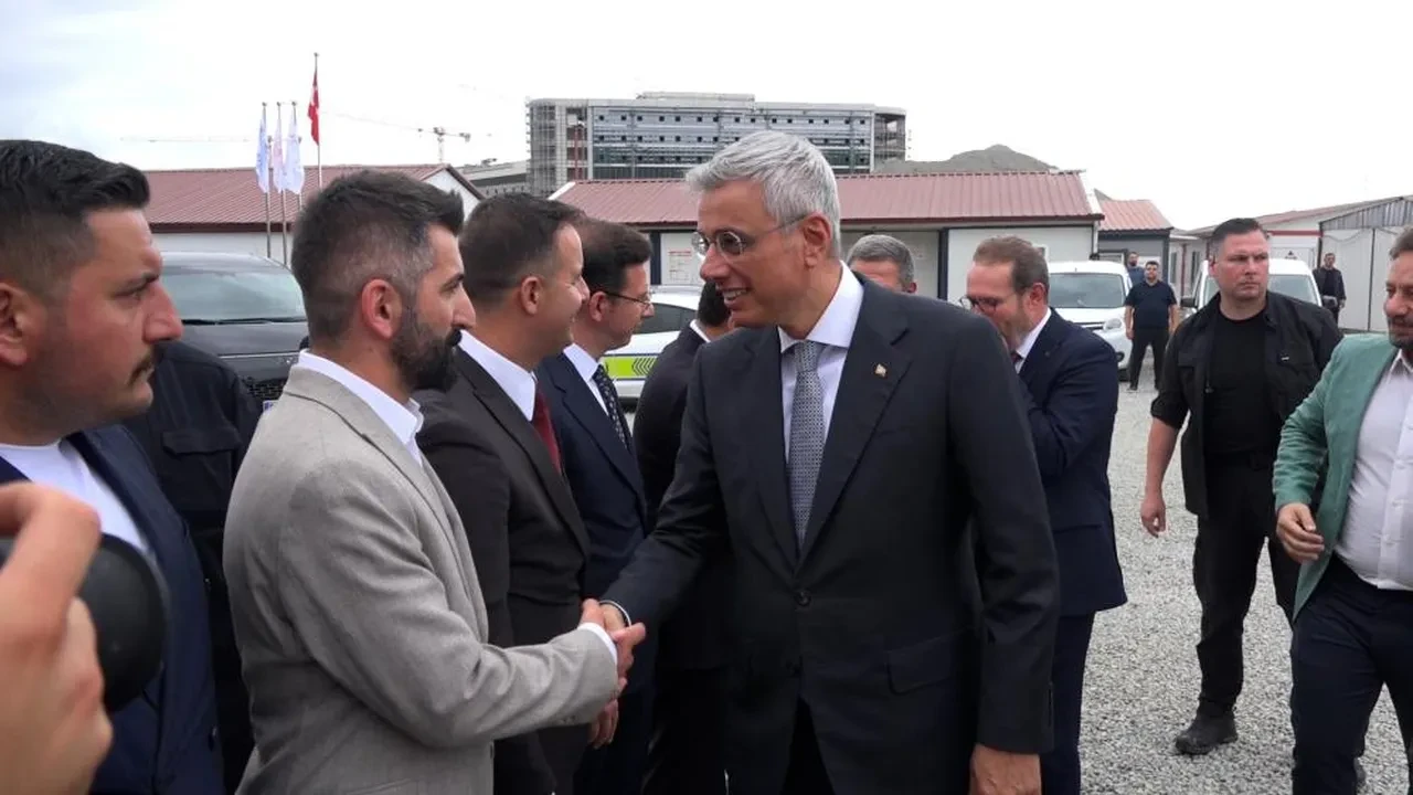 Sağlık Bakanı Kemal Memişoğlu Rize Şehir Hastanesi'nin hizmete gireceği tarihi açıkladı