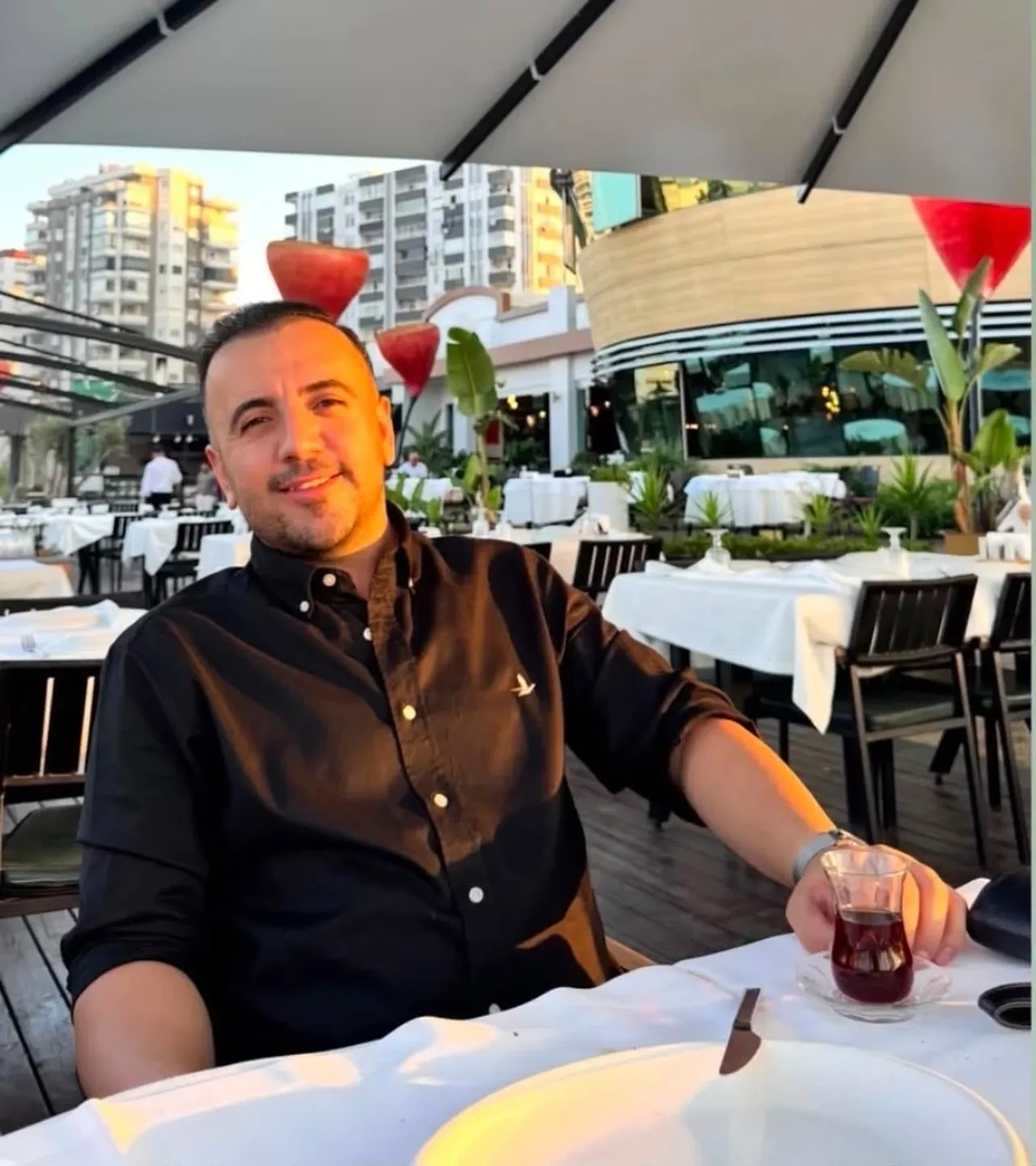 Telefondaki kişiye el sallayıp ateş açtı! Adana'da dondurmacıya silahlı saldırı: 1 ölü, 1 yaralı