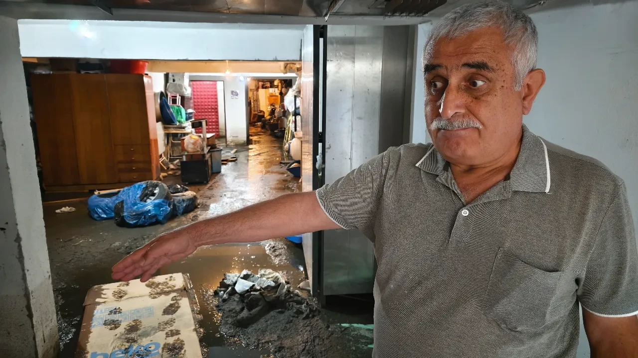 ABB'nin yol çalışması sonrası binayı kanalizasyon bastı: Belediyeden 