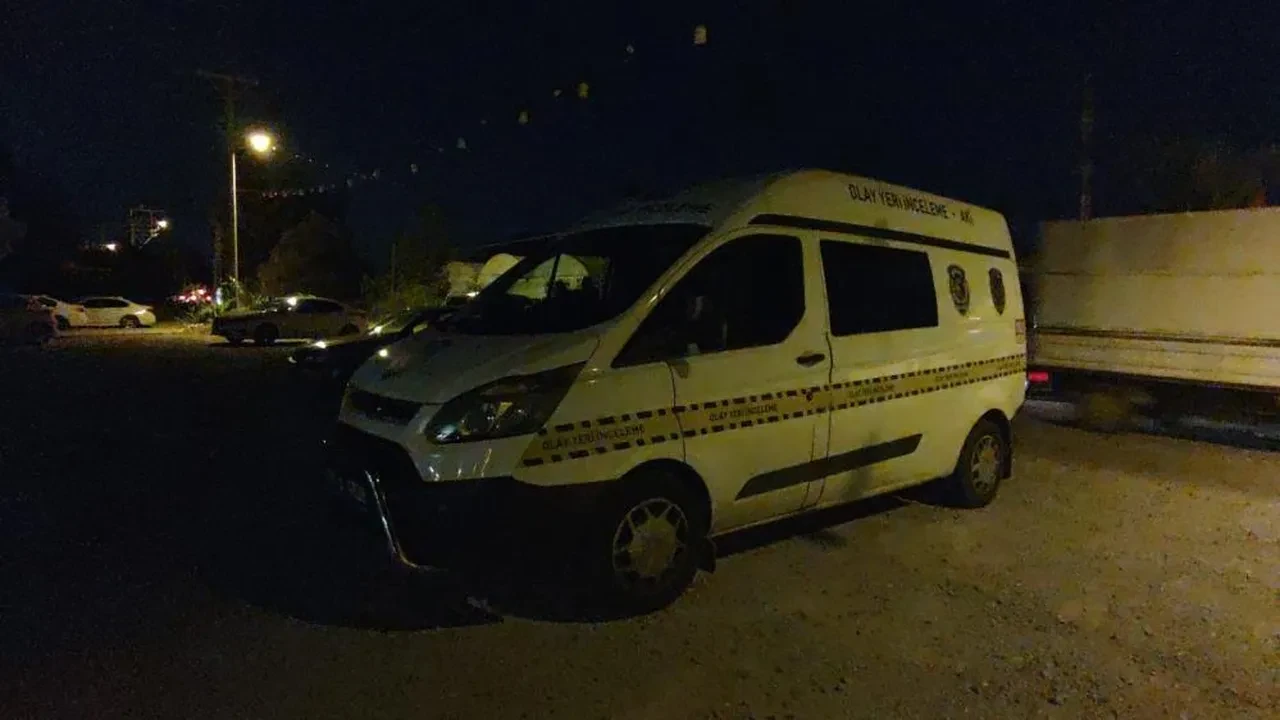 Antalya'da gece saatlerinde dehşet! Peş peşe tetiğe bastı