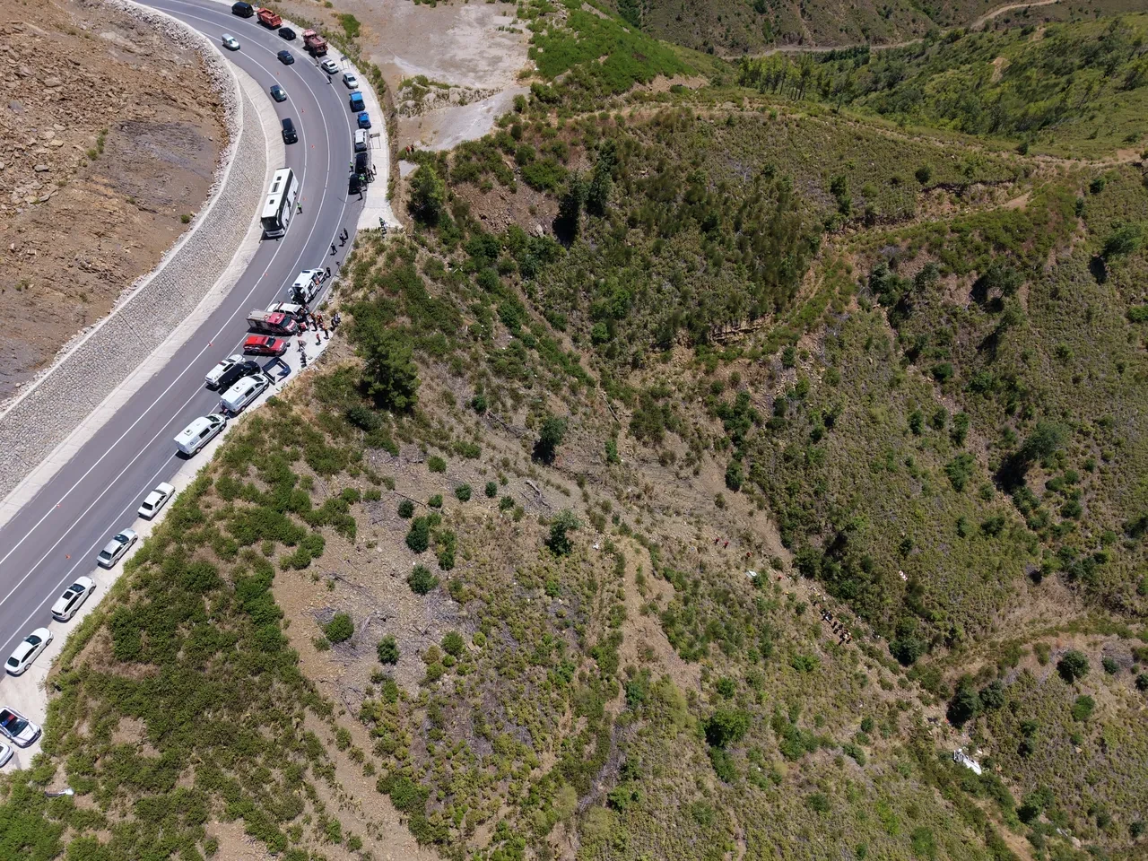 Antalya'da katliam gibi kaza! Otomobil uçuruma yuvarlandı: Çok sayıda ölü var