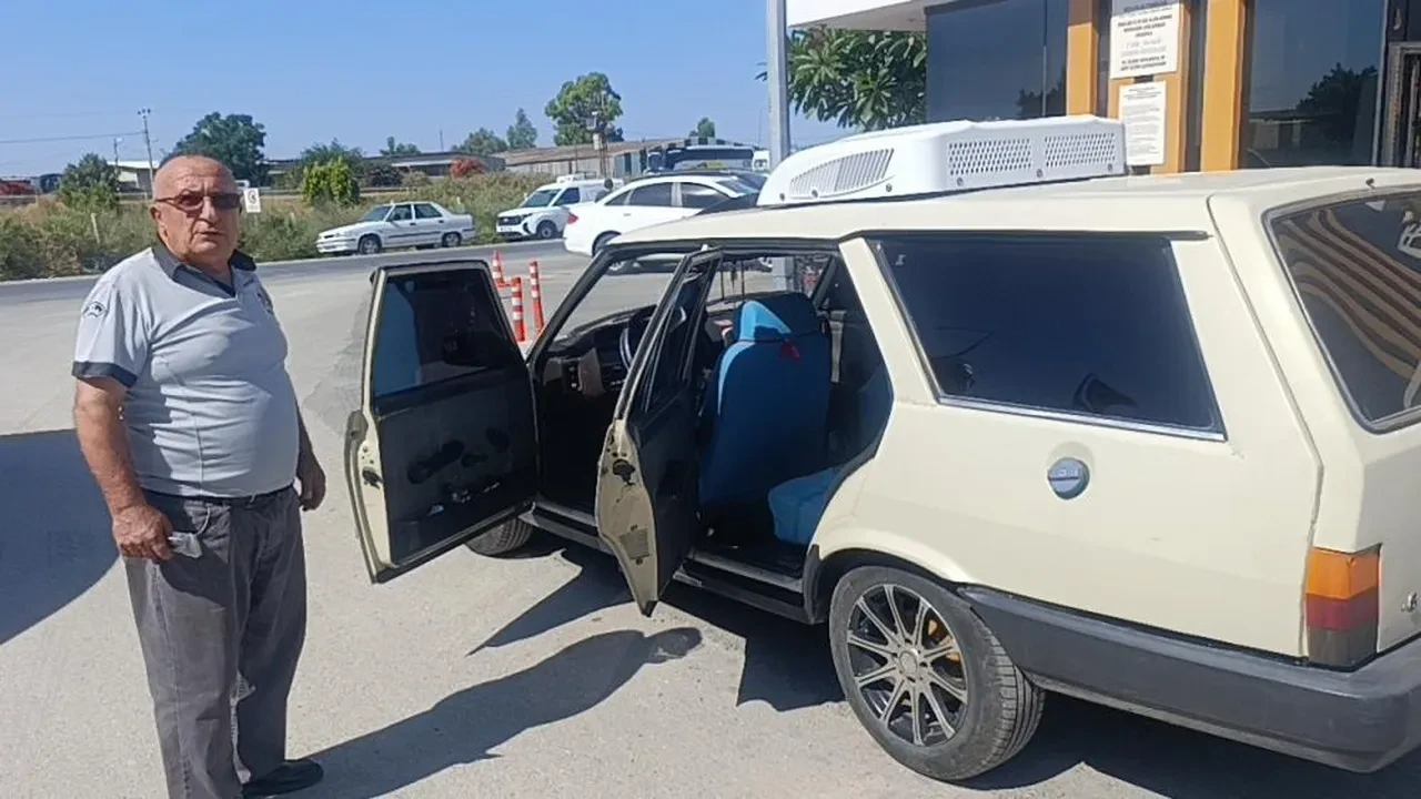 Arabası 1988 model! Yaptırdığı klima sistemiyle tüm sürücülere çağrıda bulundu: Böyle araç kullanmayın