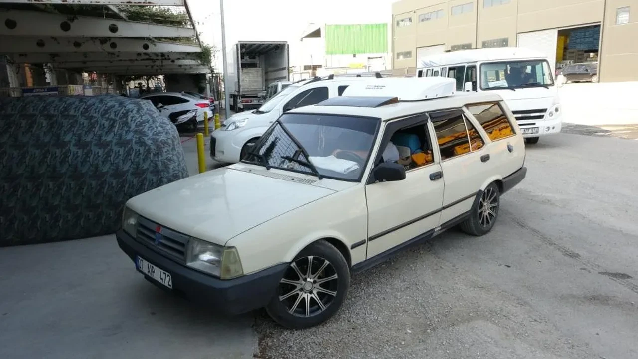 Arabası 1988 model! Yaptırdığı klima sistemiyle tüm sürücülere çağrıda bulundu: Böyle araç kullanmayın