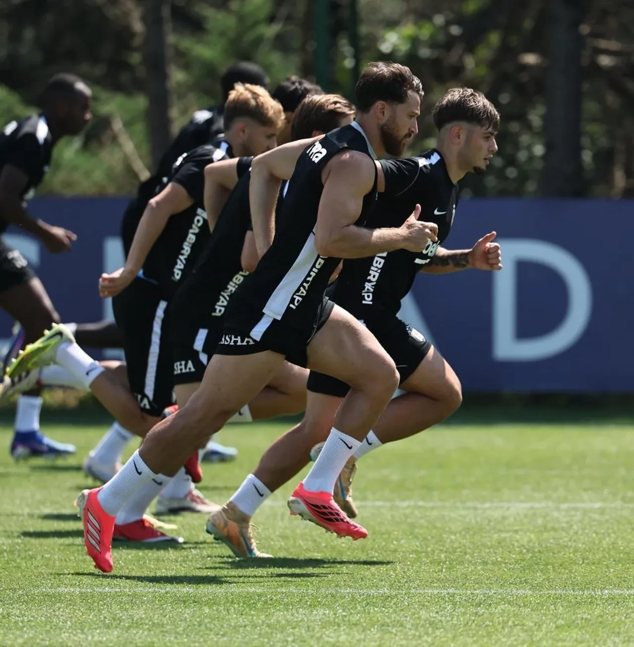 Beşiktaş, Midtjylland maçı hazırlıklarını sürdürdü