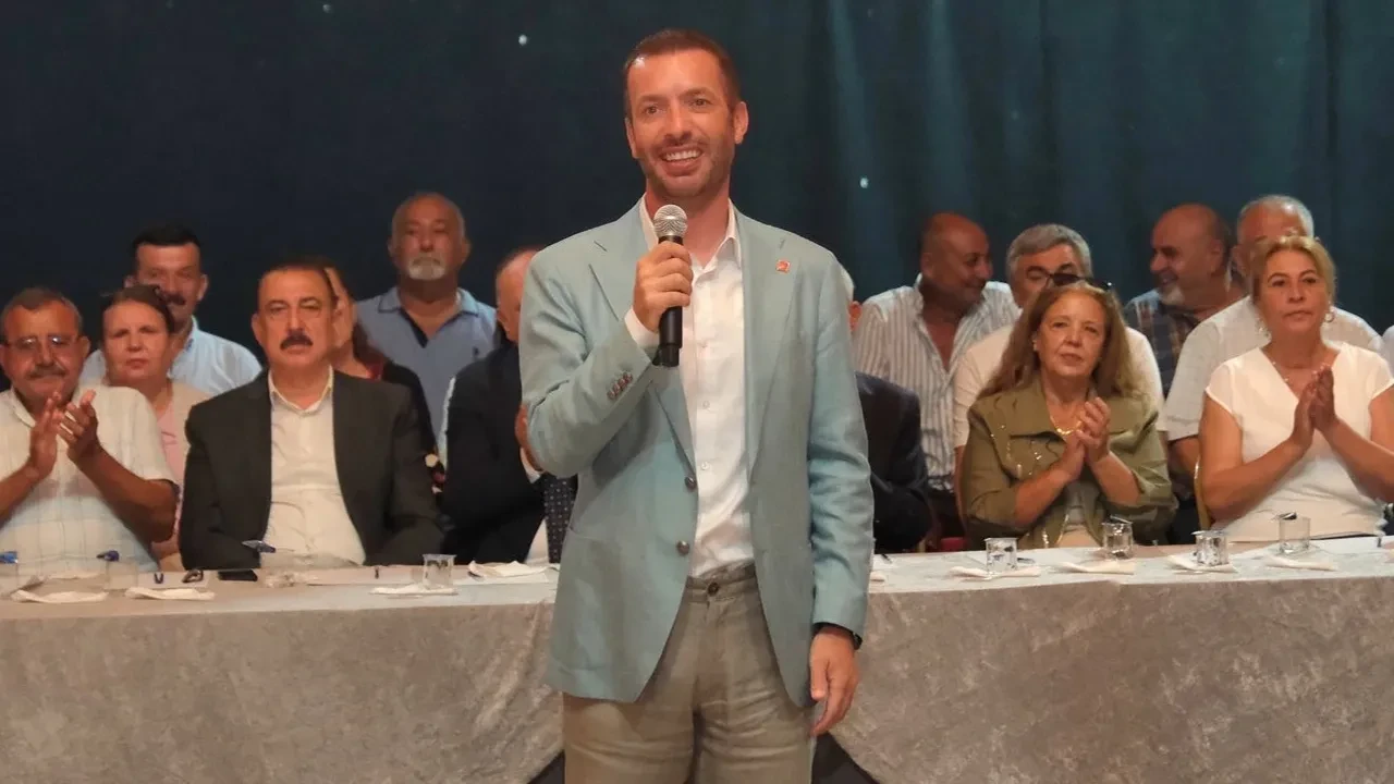 Eski Ceyhan Belediye Başkanı Kadir Aydar CHP'den istifa ederek Yeni Partiye geçti