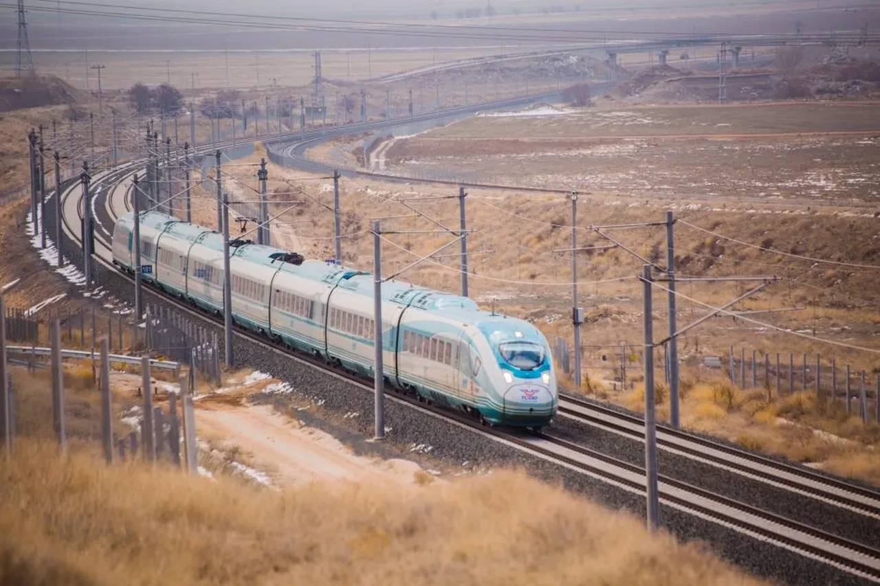 Eskişehir-İstanbul YHT hattı 12 yıldır hizmette! Bakan Uraloğlu paylaştı: Hızlı tren ağının omurgası haline geldi