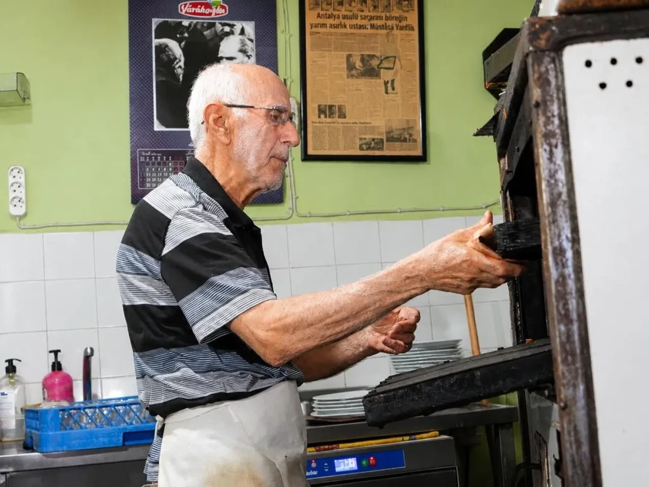 Her sabah 05.00'te tezgâhın başında! 69 yıllık lezzet sırrını açıkladı: Dünyanın her yerinden müşterisi var