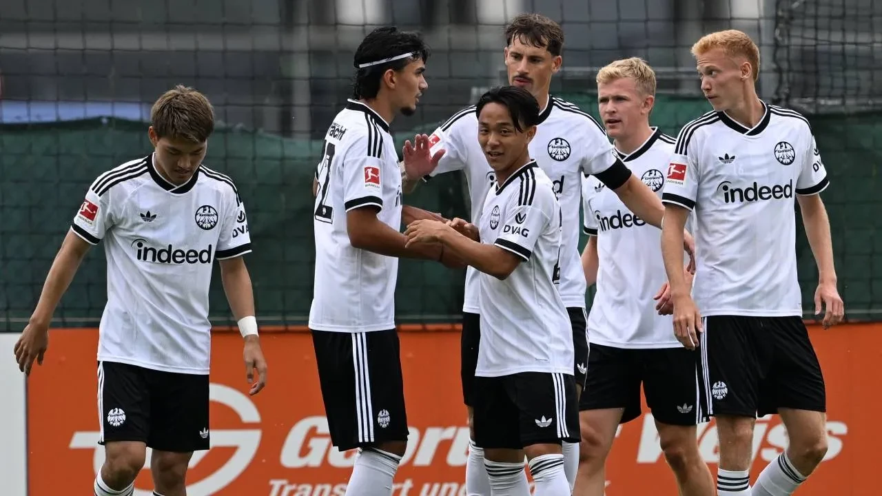 Trabzonspor, Frankfurt'a 3-0 yenildi! Bordo-mavililerden tatsız prova