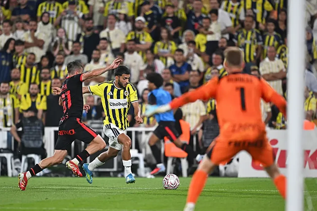 Fenerbahçe-Gornik Zabrze maçı öncesi İsmail Kartal'dan Mason Greenwood kararı!