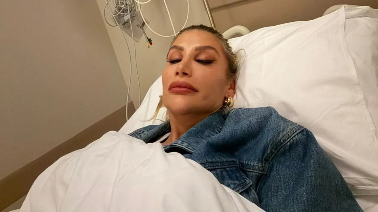 İrem Derici'nin yüzündeki şişlik dikkat çekti! Botoks olduğunu iddia eden takipçisine ise fotoğraf attı