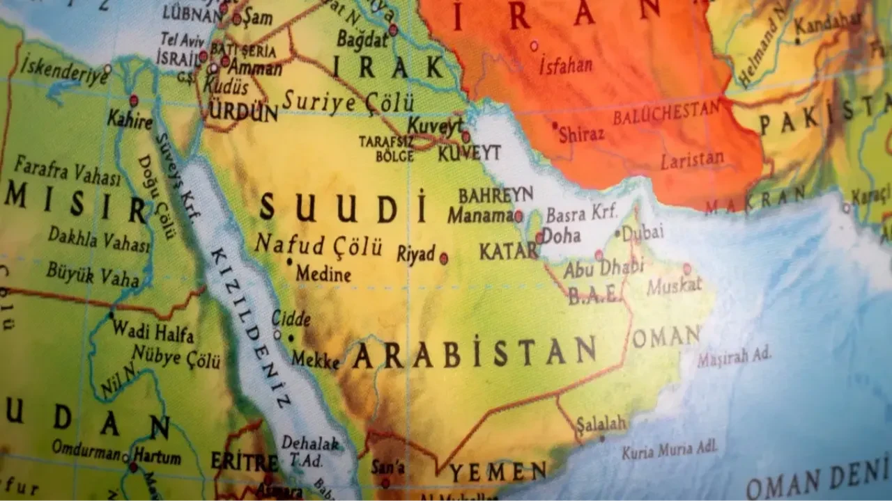 Körfez ülkesi Suudi Arabistan'a İHA'lı saldırı! İran destekli Husiler saldırıyı üstlendi