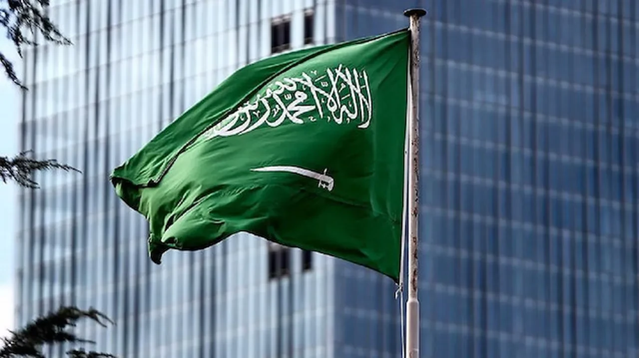 Körfez ülkesi Suudi Arabistan'a İHA'lı saldırı! İran destekli Husiler saldırıyı üstlendi