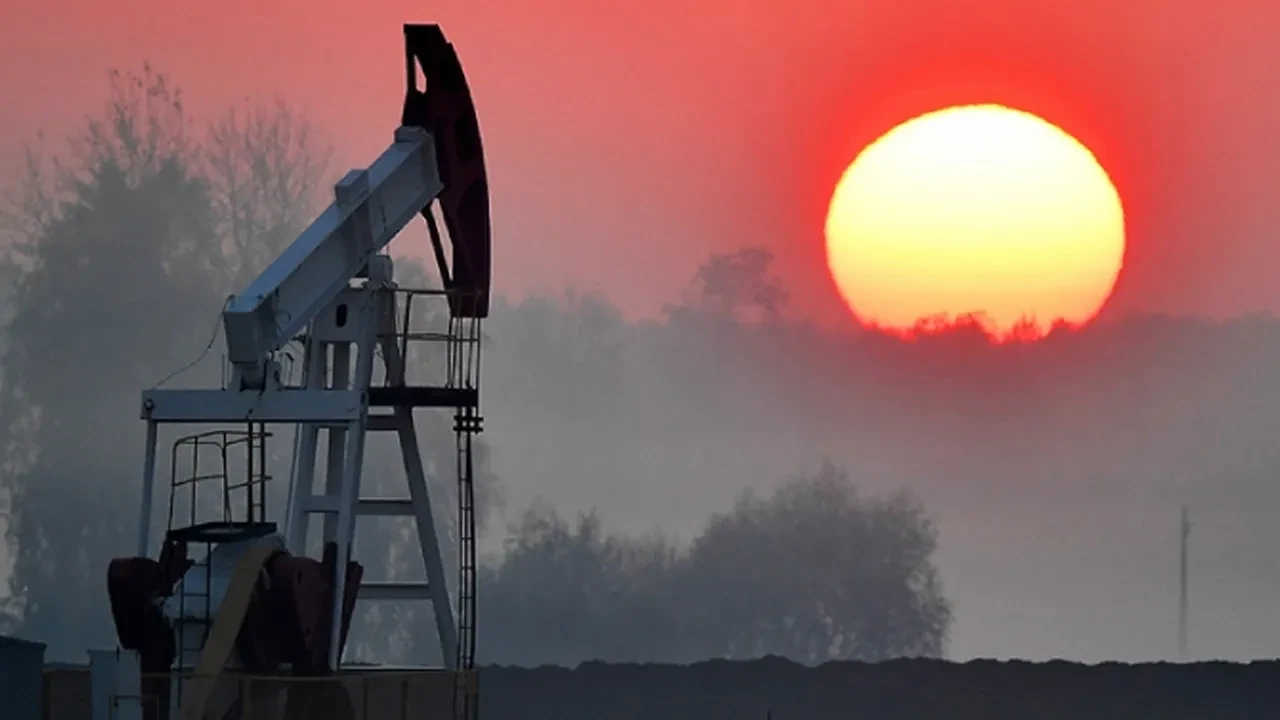 Petrol fiyatlarında sert düşüş! Gözler akaryakıt fiyatlarında