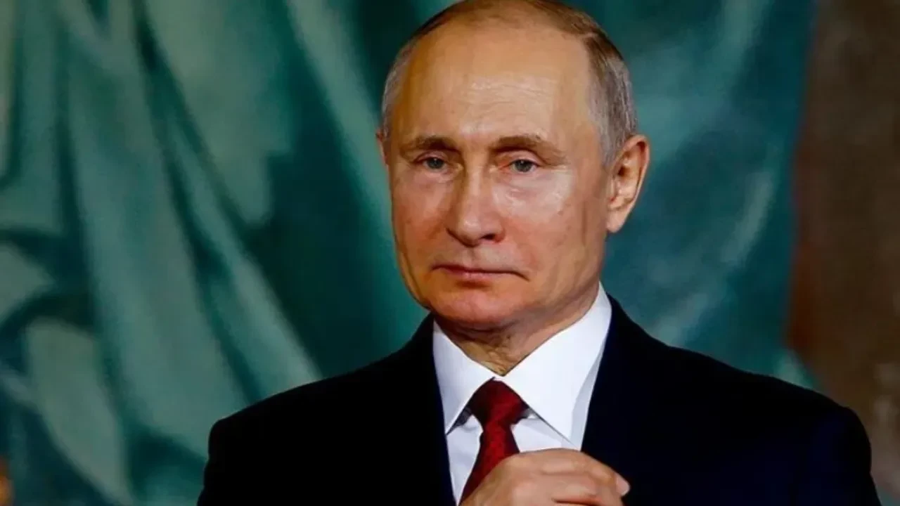 Putin imzayı attı! Rusya'dan Ukrayna savaşı sürerken dikkat çeken asker kararı