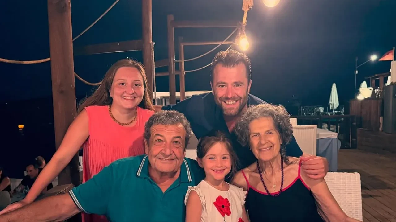 Tarık Papuççuoğlu kiminle evli? Tarık Papuççuoğlu'nun çocukları kimler?