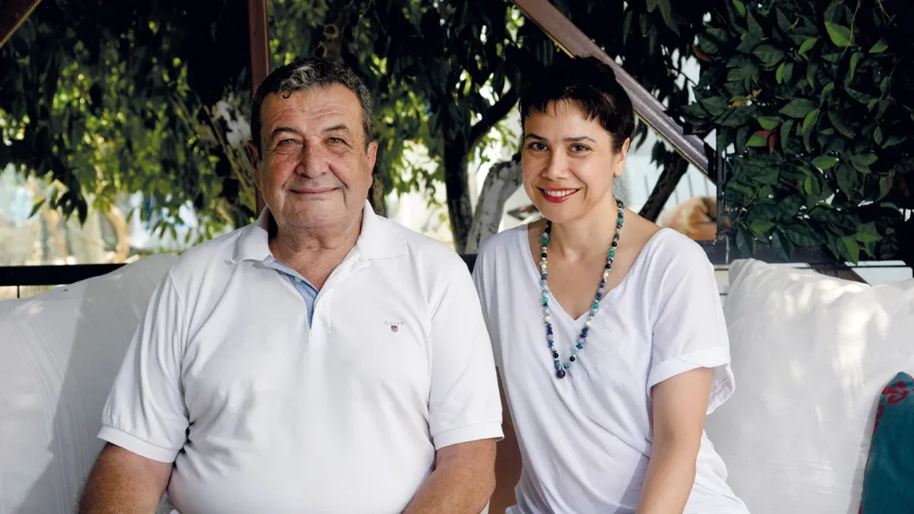 Tarık Papuççuoğlu kiminle evli? Tarık Papuççuoğlu'nun çocukları kimler?