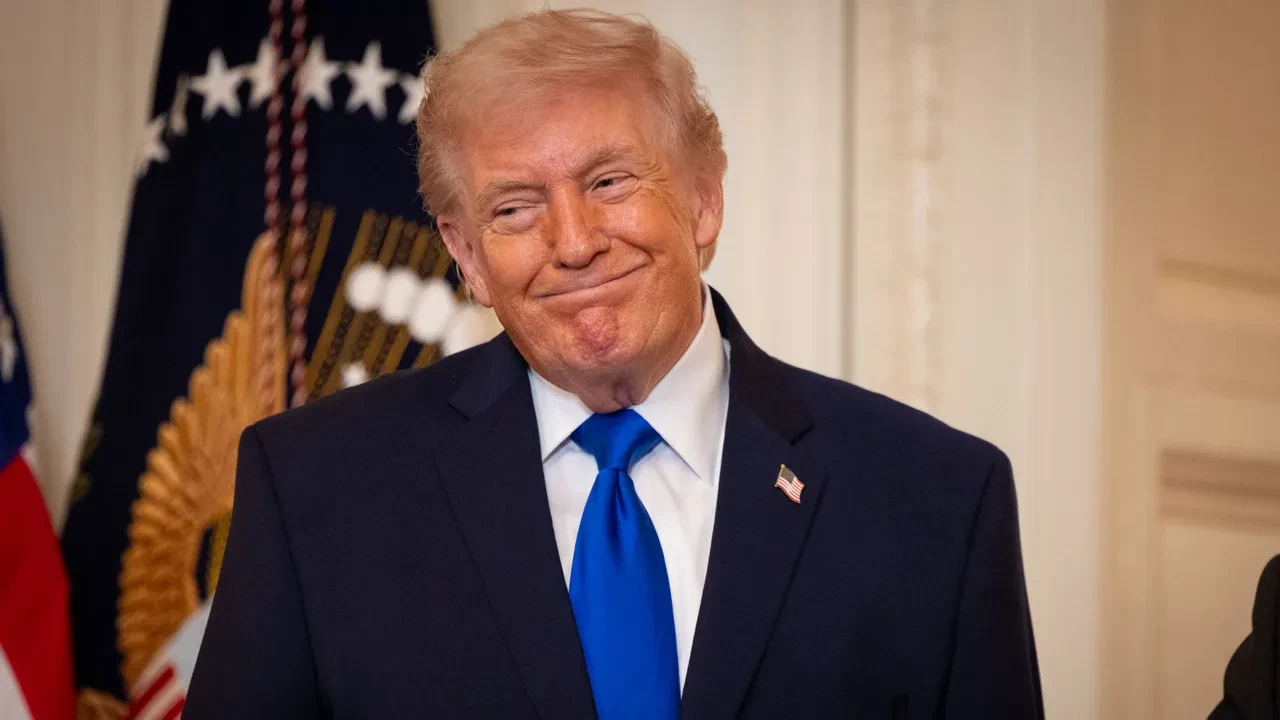 Trump Truth Social'da yapay zekayla fırtına estirdi! Birçok ismi ve İran'ı böyle hedef aldı