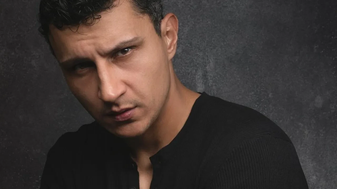 Uzak Şehir'in Şahin'i Alper Çankaya'nın yeni dizisi Sevdiğim Sensin! Alper Çankaya Sevdiğim Sensin’de hangi rolü oynayacak?