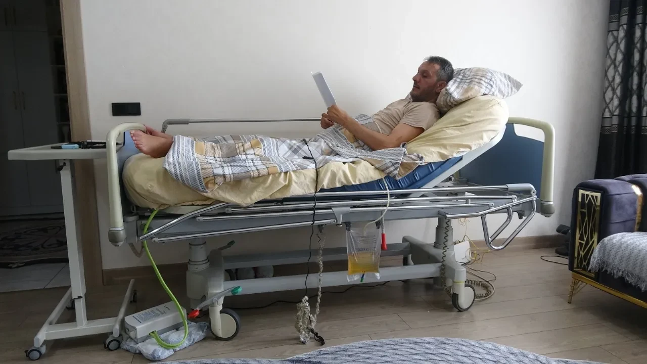 Boyun fıtığı ameliyatı hayatını kararttı: 2 çocuk babası felçli kaldı