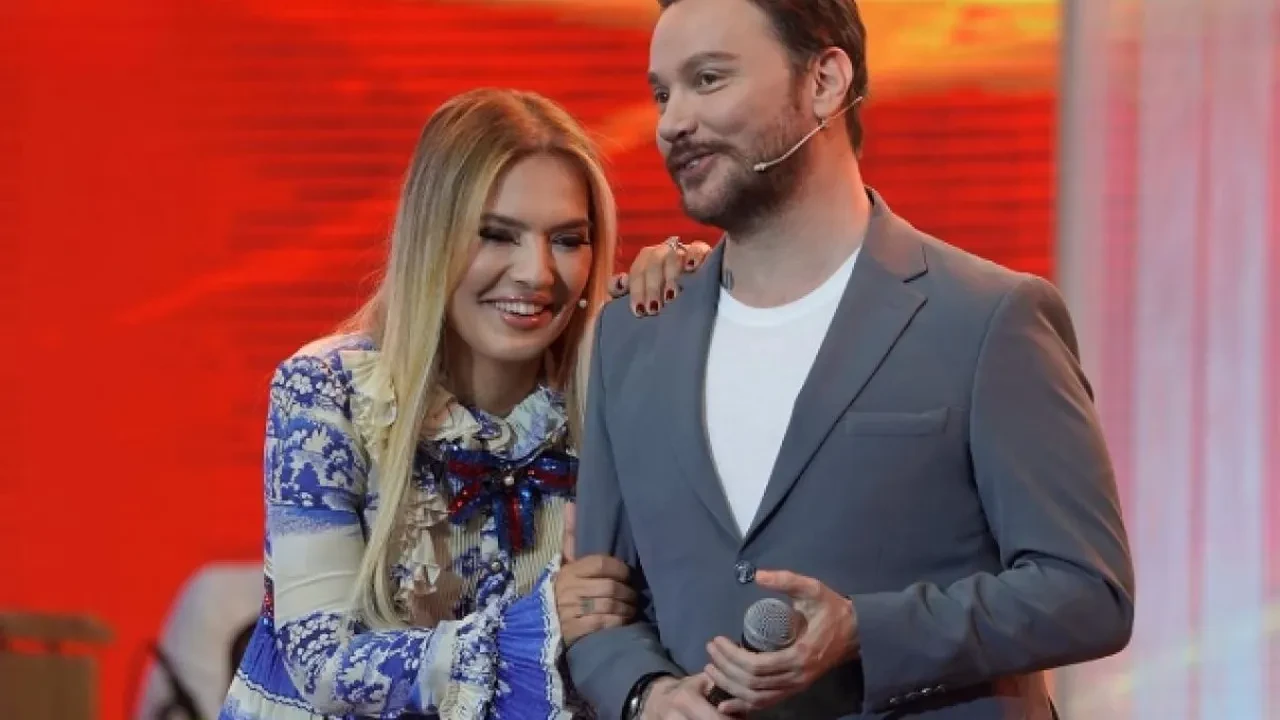 Demet Akalın ve Sinan Akçıl’ın programı neden bitti? Yaz Bir Şarkı programı için beklenmedik karar! 