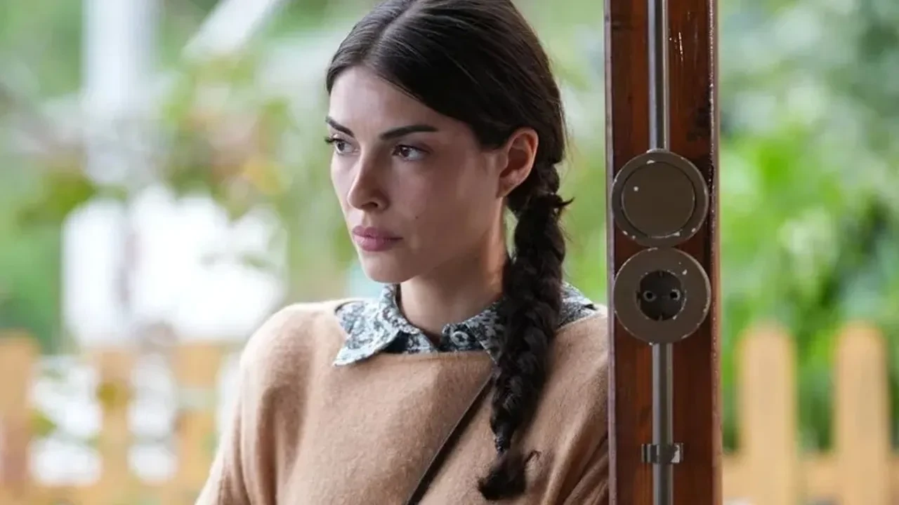 Deniz Baysal'ın paylaşımında dikkat çeken alyans detayı! Barış Yurtçu ile barıştılar mı?
