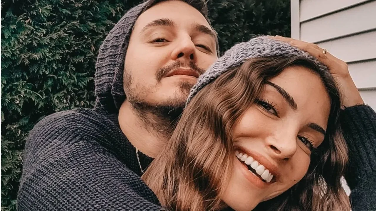 Deniz Baysal'ın paylaşımında dikkat çeken alyans detayı! Barış Yurtçu ile barıştılar mı?