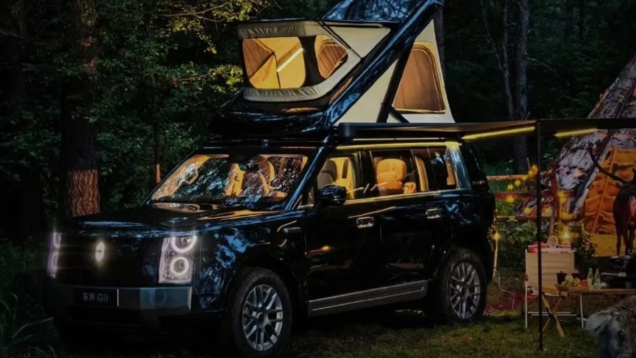 Huawei’nin 586 beygirlik yeni SUV: Tavan çadırı ve 1.300 kilometre menzili var