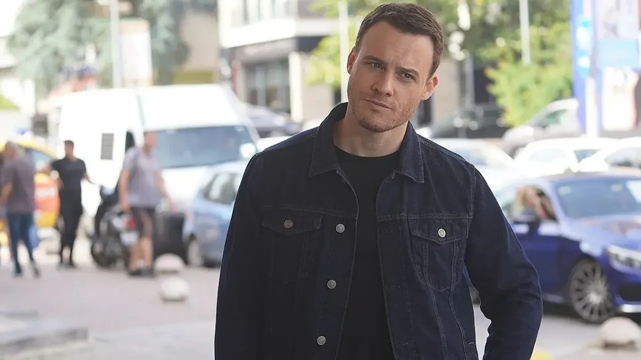 Kerem Bürsin'in yeni hali şaşkına çevirdi! Yorgun Güneş filmi için imaj değiştirmişti