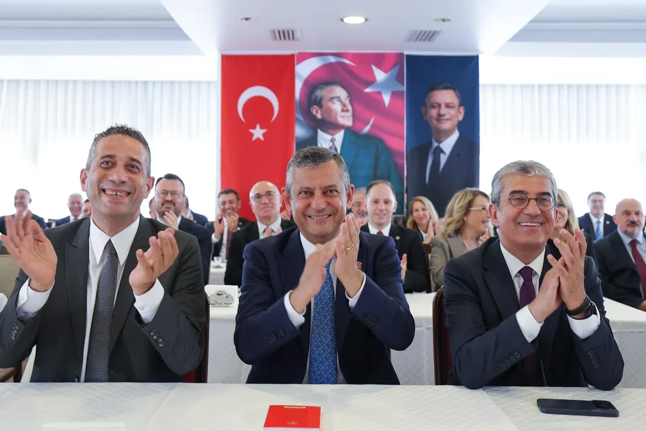 TBMM'deki büyük salon CHP'den Yeni Parti'ye geçti: İlk grup toplantısı bugün