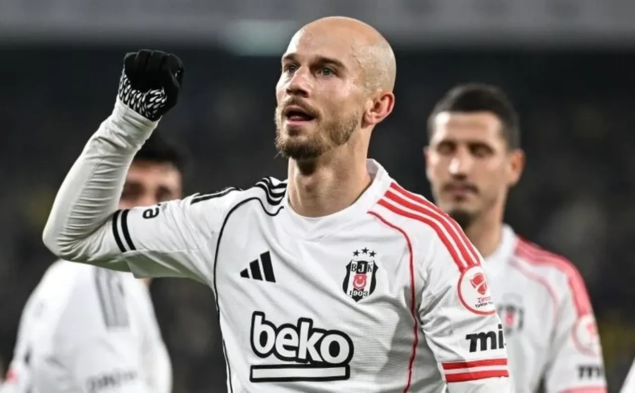 Trabzonspor gözünü Beşiktaş'ın yıldızına dikti! Dev transferde sürpriz gelişme
