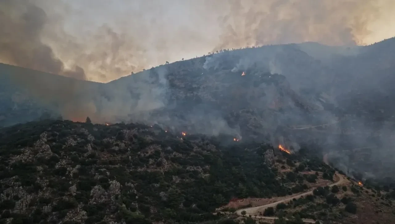 Altınoluk yangın SON DAKİKA! 29 Temmuz Kaş, Seydikemer, Altınoluk yangın söndürüldü mü?