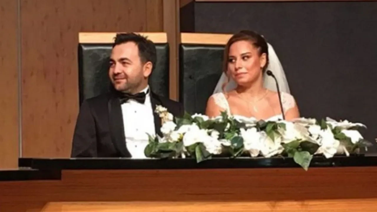 Aslı İnandık sevgilisi Cem Arıdağ'dan evlilik teklifi aldığını duyurdu! İkinci kez nikah masasına oturuyor