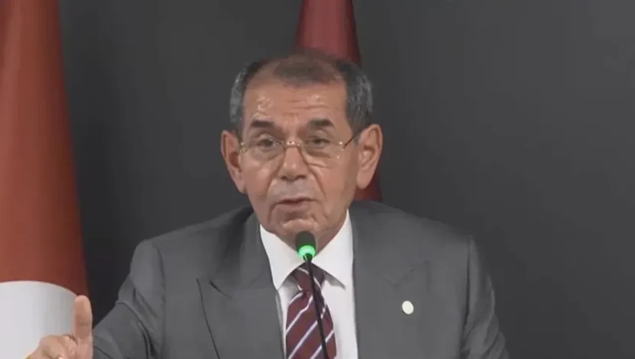 Dursun Özbek’ten transfer eleştirilerine sert sözler: 'Ne yani, kimi alacağımızı haber mi verecektim?'