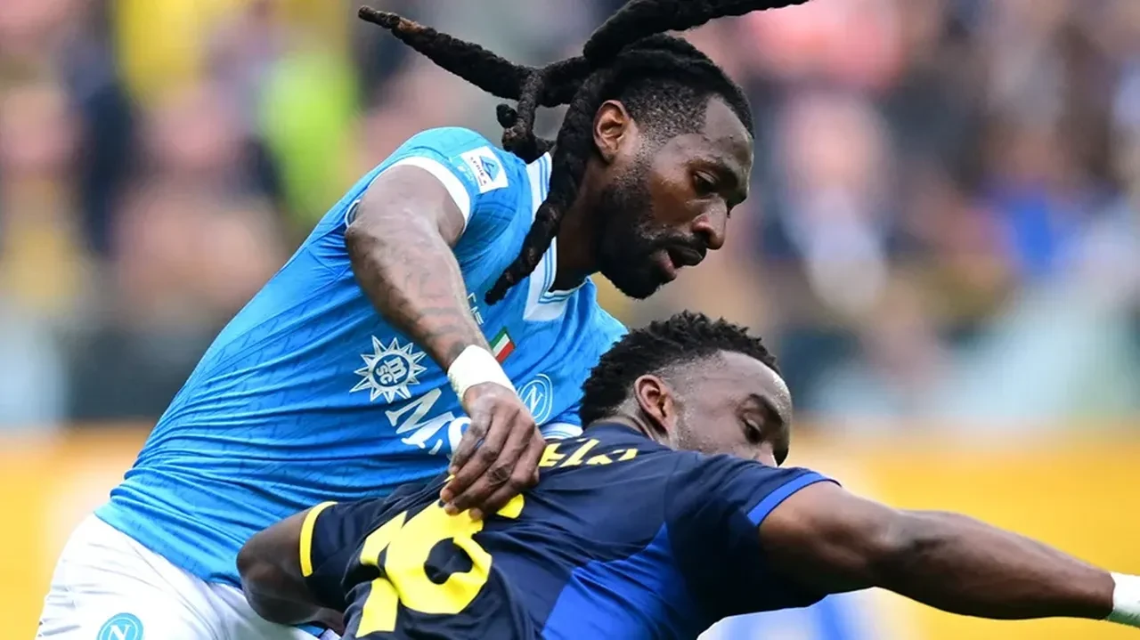 Fenerbahçe transferde durmuyor: Herkes Leao derken Napoli'nin yıldızına kanca!