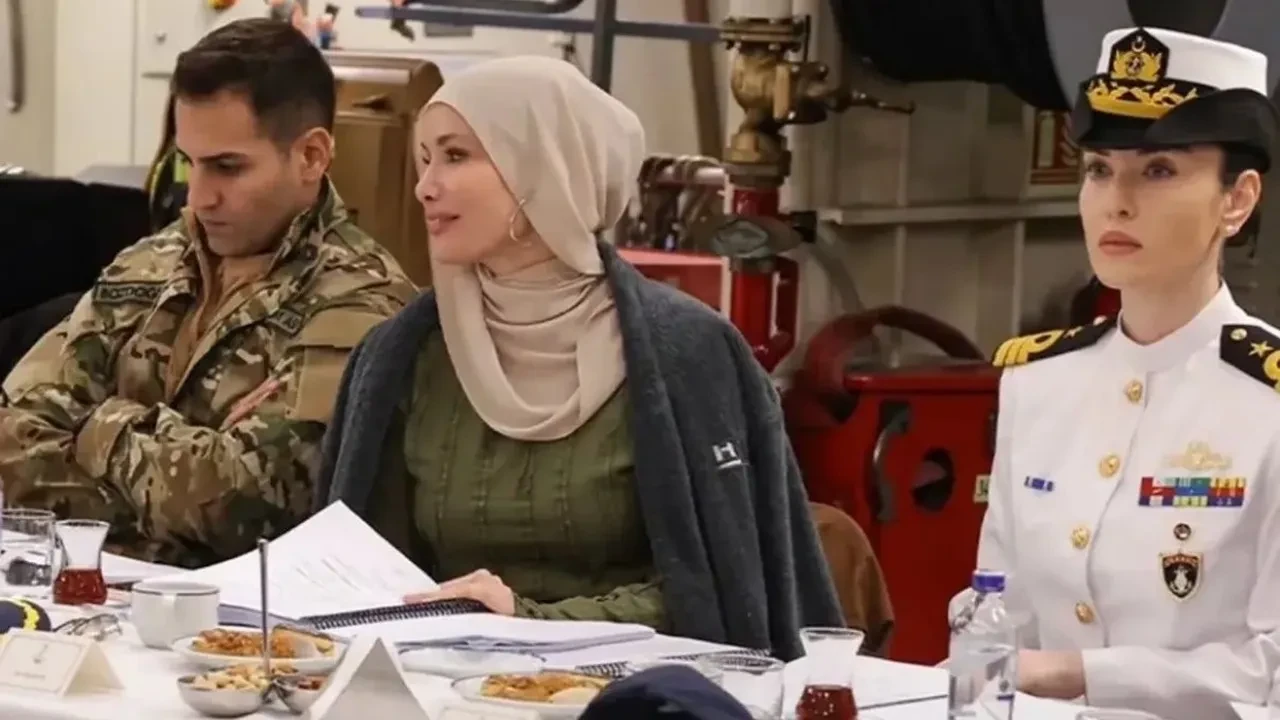 Gamze Özçelik tarzıyla çok beğenildi! Operasyon Alesta dizisiyle ekranlara geri dönüyor