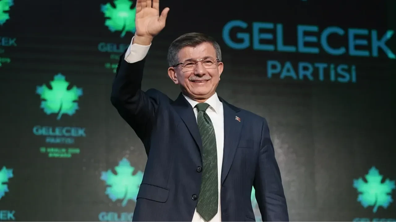 Gelecek Partisi feshedildi! Ahmet Davutoğlu siyaseti bırakıyor