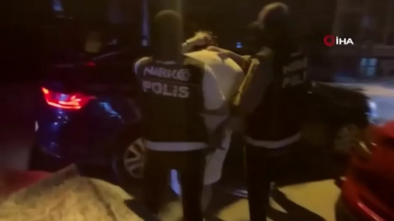 Kırmızı bültenle aranıyordu! Tacikistanlı zehir taciri Beylikdüzü’nde yakalandı