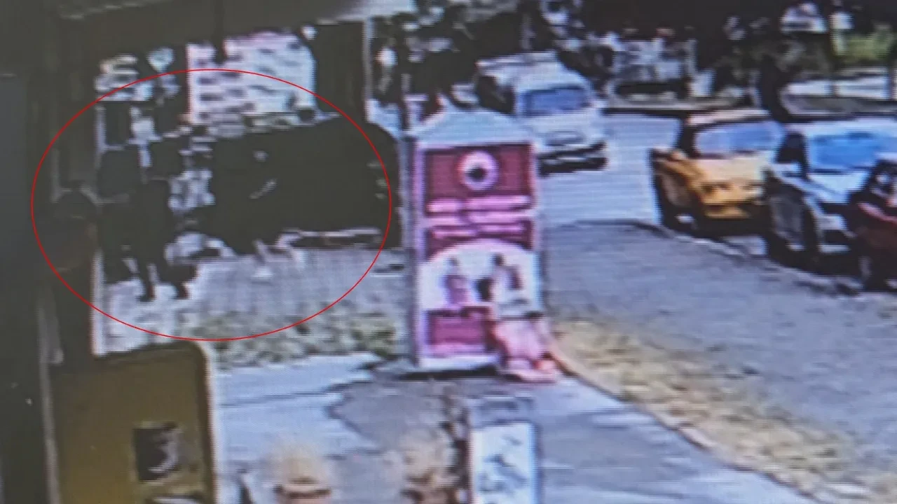 Pusuya düşürüp, sopalarla dövdüler! Ailesini alıp başka şehre taşındı, hala ölüm tehditleri alıyor