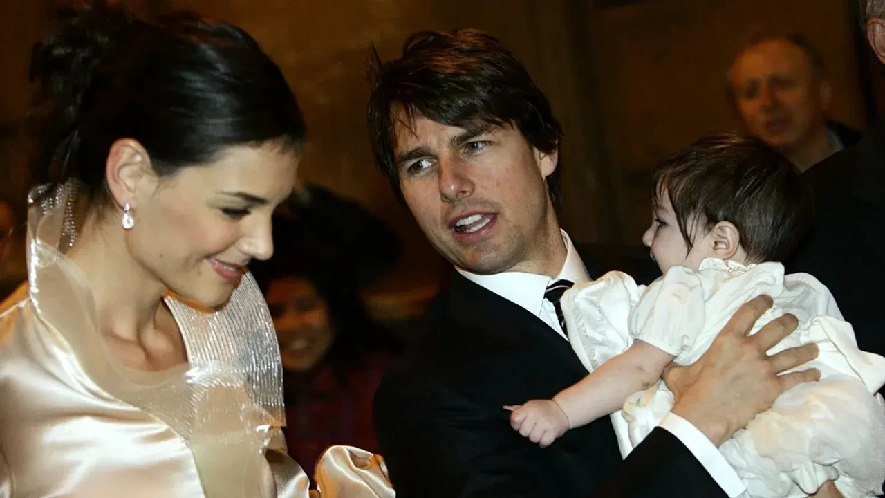 Tom Cruise ile Katie Holmes’un kızı Suri'den dikkat çeken adım! Soyadı değişikliği gündemde