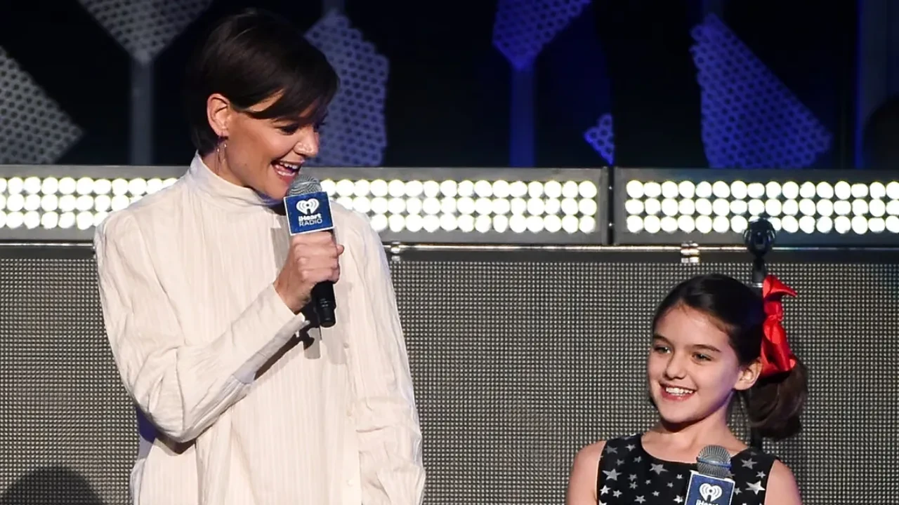 Tom Cruise ile Katie Holmes’un kızı Suri'den dikkat çeken adım! Soyadı değişikliği gündemde