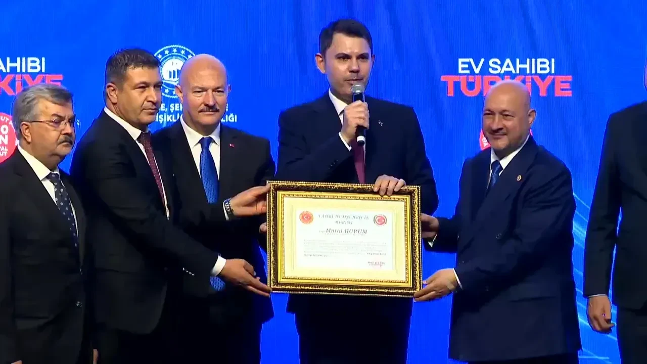 Bakan Kurum: Adıyaman yıkıldığı yerden doğruldu