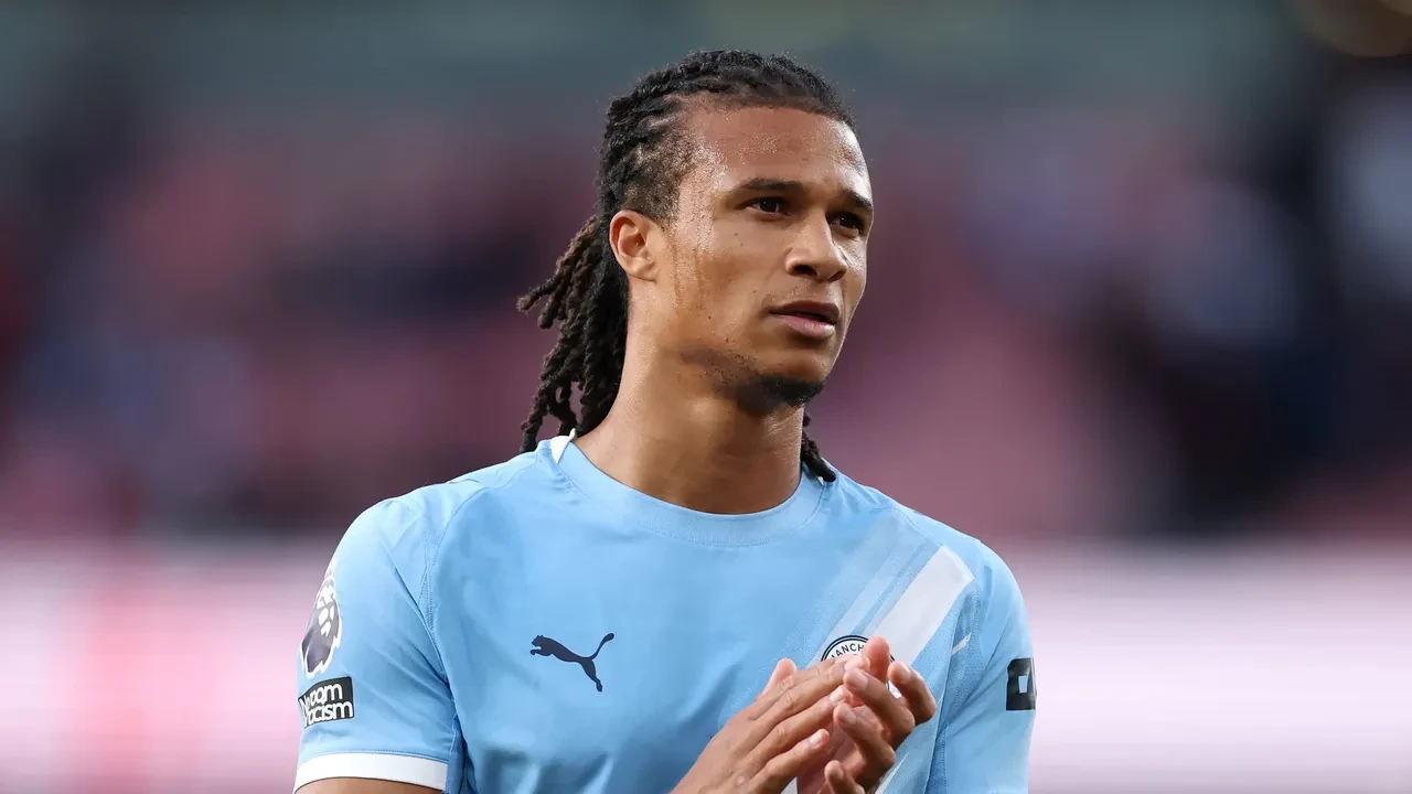Fenerbahçe Nathan Ake ile anlaştı